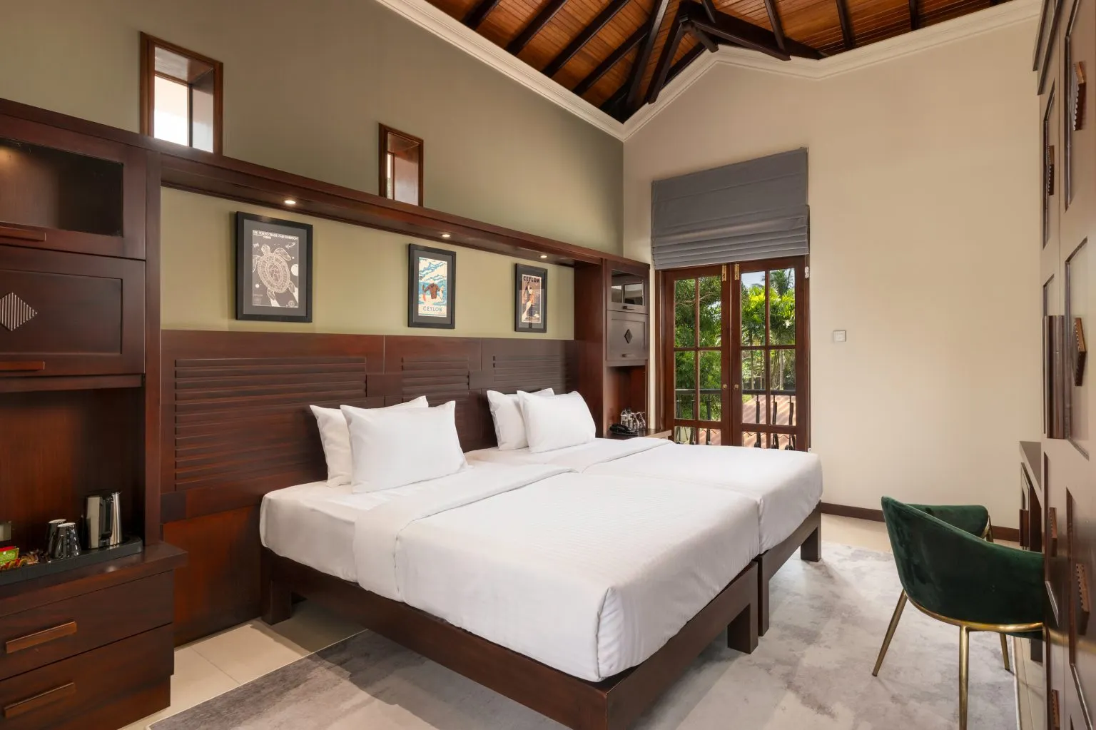 Rooms & Suites