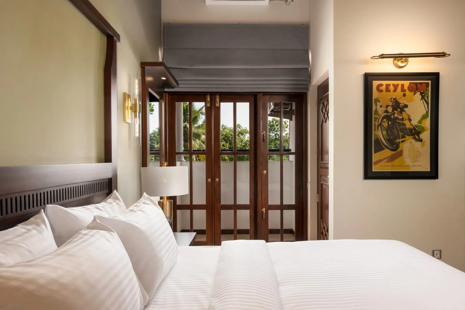 Rooms & Suites